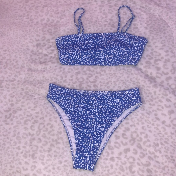 I am selling a high wasted Bikini it’s from SHEIN size is M - Picture 1 of 2
